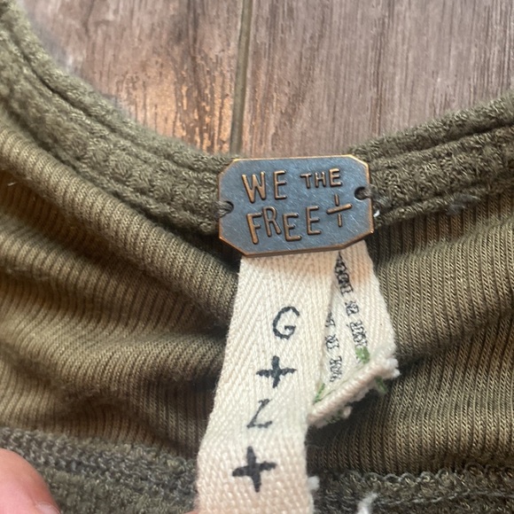 Free People OB521805 Malibu High-Low Long Sleeve Thermal L - Picture 3 of 5